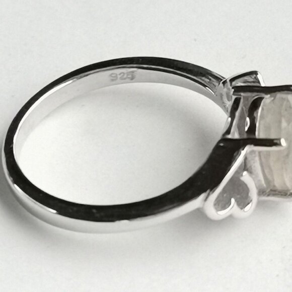 Sterling silver baby blue labradorite ring with heart accents - Picture 2 of 3